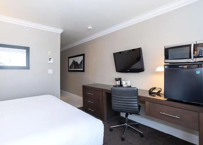 Sandman Signature Edmonton South Hotel