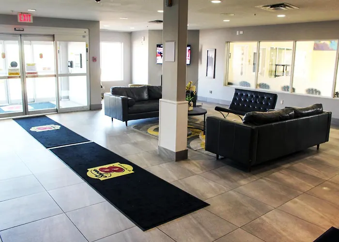 Super 8 By Wyndham South